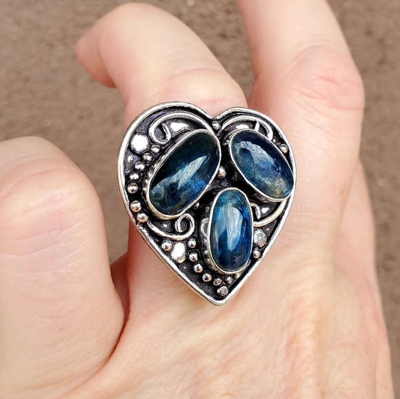 New Blue Kyanite Heart Shaped 925 Silver Ring. - Picture 5 of 14